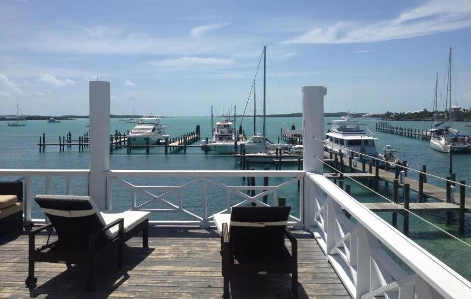 Hotel Exuma Yacht Club & Mariner à George Town Extérieur photo